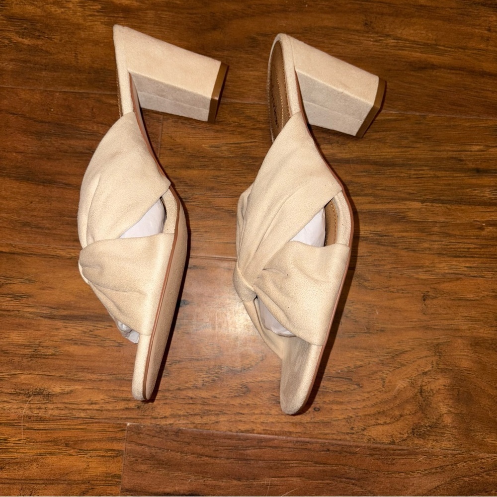 Comfortview Cream Knot Heels Size 9.5 W - Picture 5 of 8